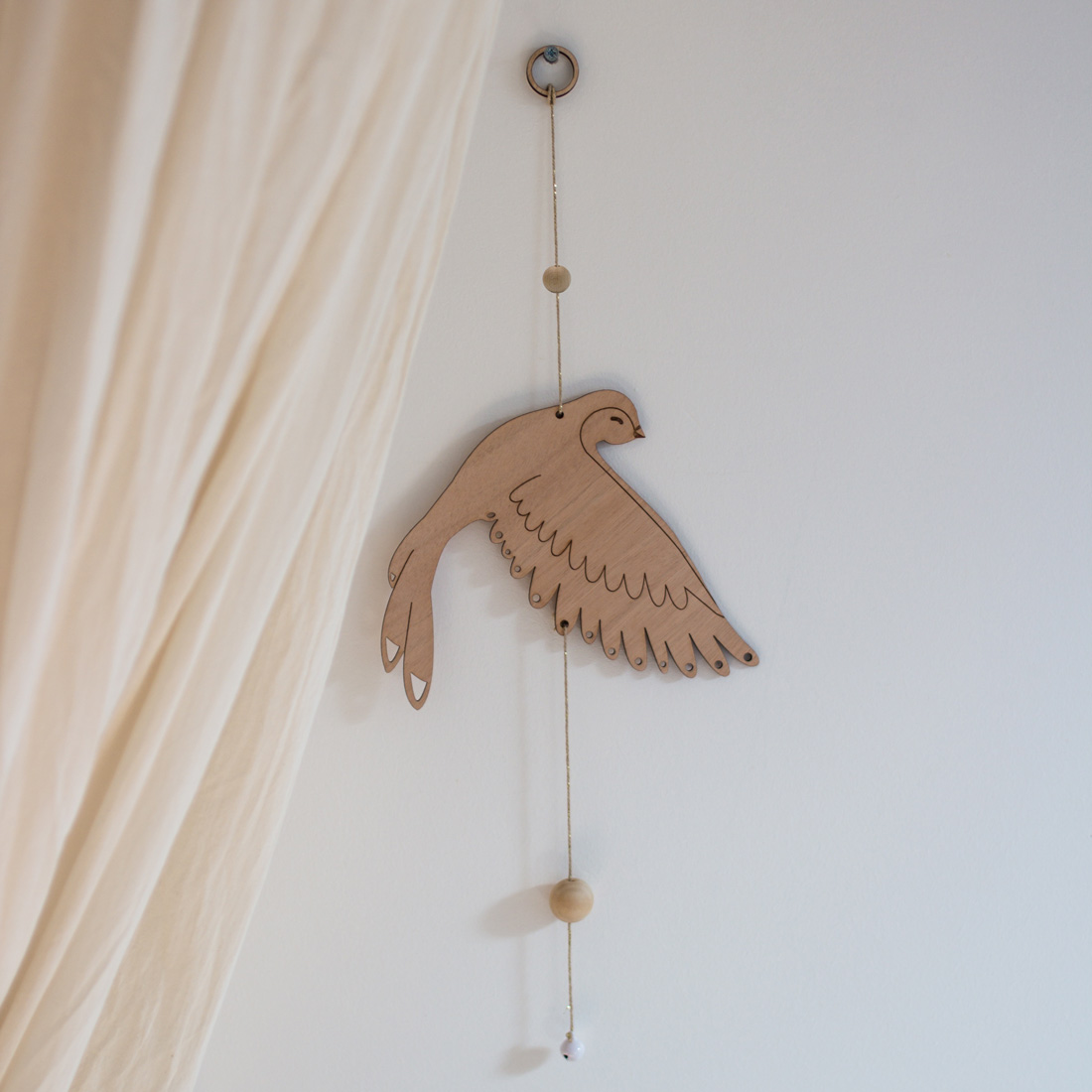 Mobile oiseaux en bois pour chambre d'enfants