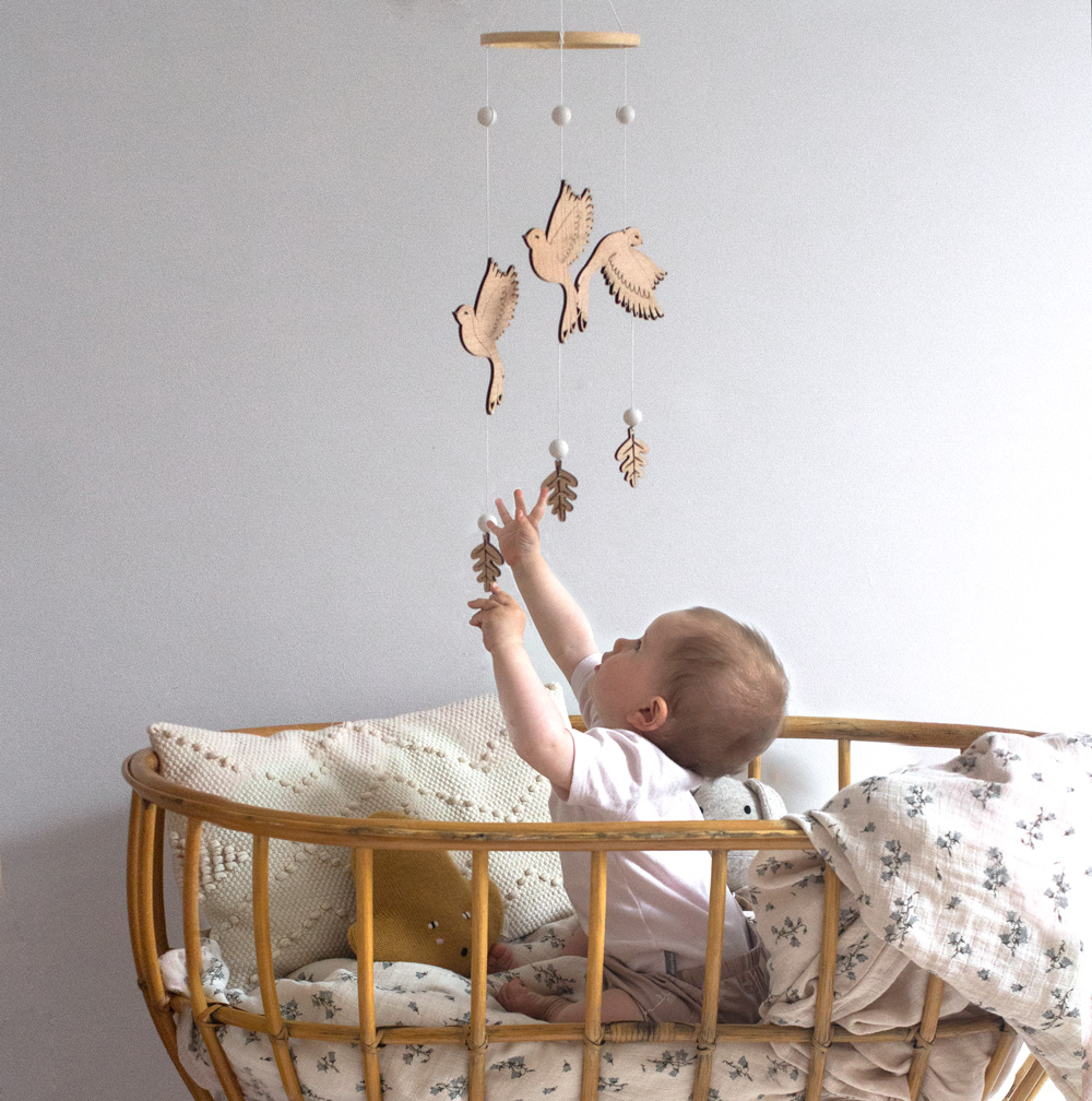 Mobile bébé en bois - L'envolée - Decocot: decoration et accessoires en bois  pour enfants