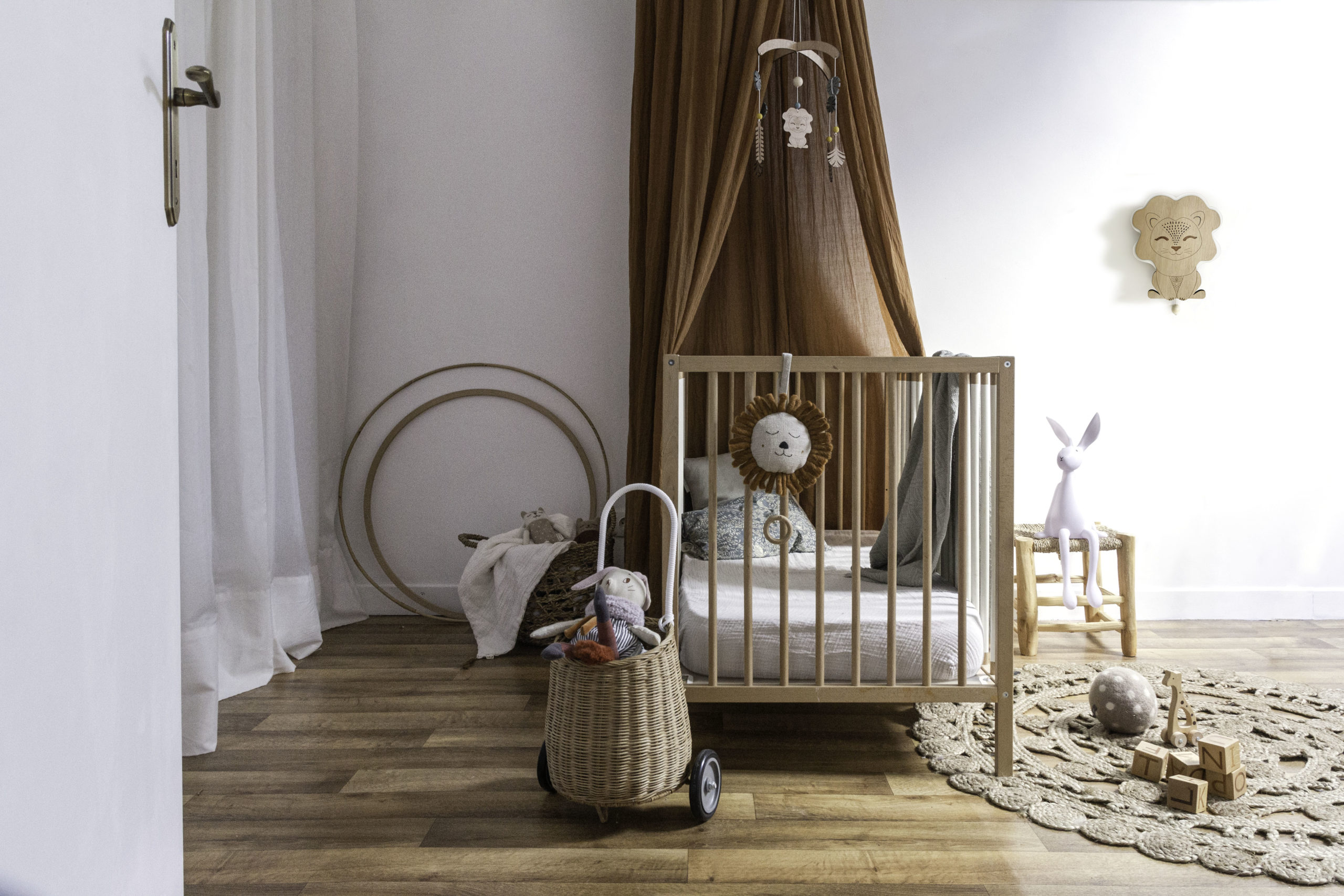 decoration chambre enfant objets en bois